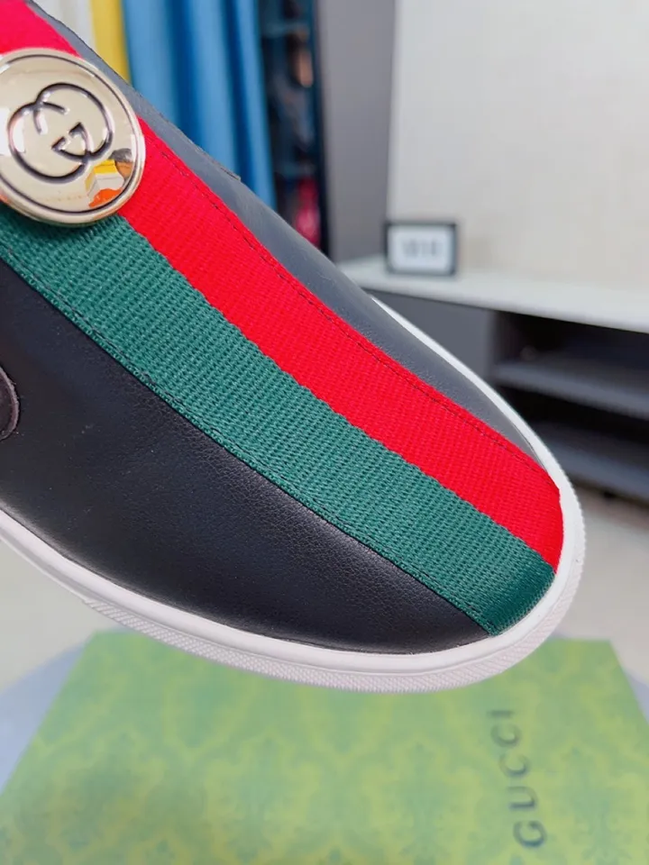 Men's shoes 💰420🌹🌹GUCCI [Gucci] New high-end brand of men's shoes, the latest fashionable casual men's shoes, trendy and versatile, relaxed and sporty style, uppers imported from Italy, first-layer cowhide, genuine leather lining, and ultra-fine workmanship. Original personalized fashionable rubber wear-resistant outsole, light and comfortable on the foot, size 38-44